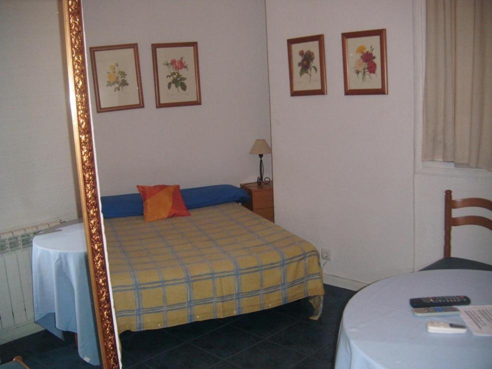 مدريد Puerta Del Sol Rooms الغرفة الصورة